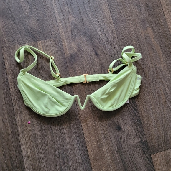 l*space Other - NWOT Light Green Wired Bikini Bottoms Size M
